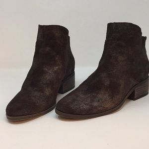 Lucky Brand 6.5  ankle Boot Brown Suede